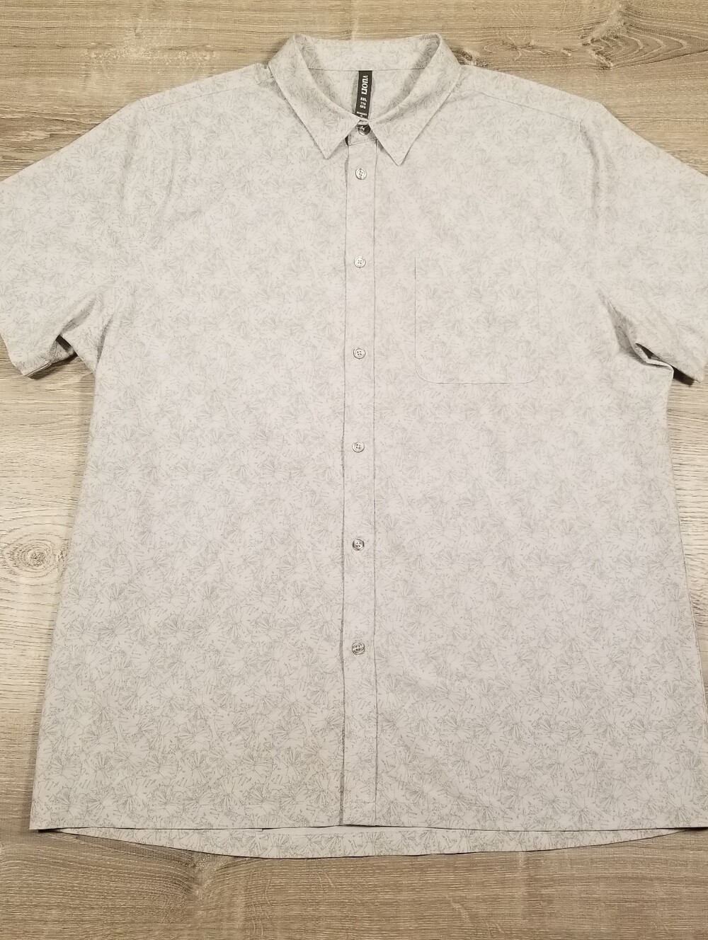 VUORI Bridge Shirt Mens XXL Gray Leaf AOP Short Sleeve Button Up Stretch Casual